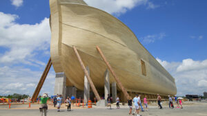 Descubre cuántos pisos tenía el famoso Arca de Noé y su increíble capacidad de almacenamiento